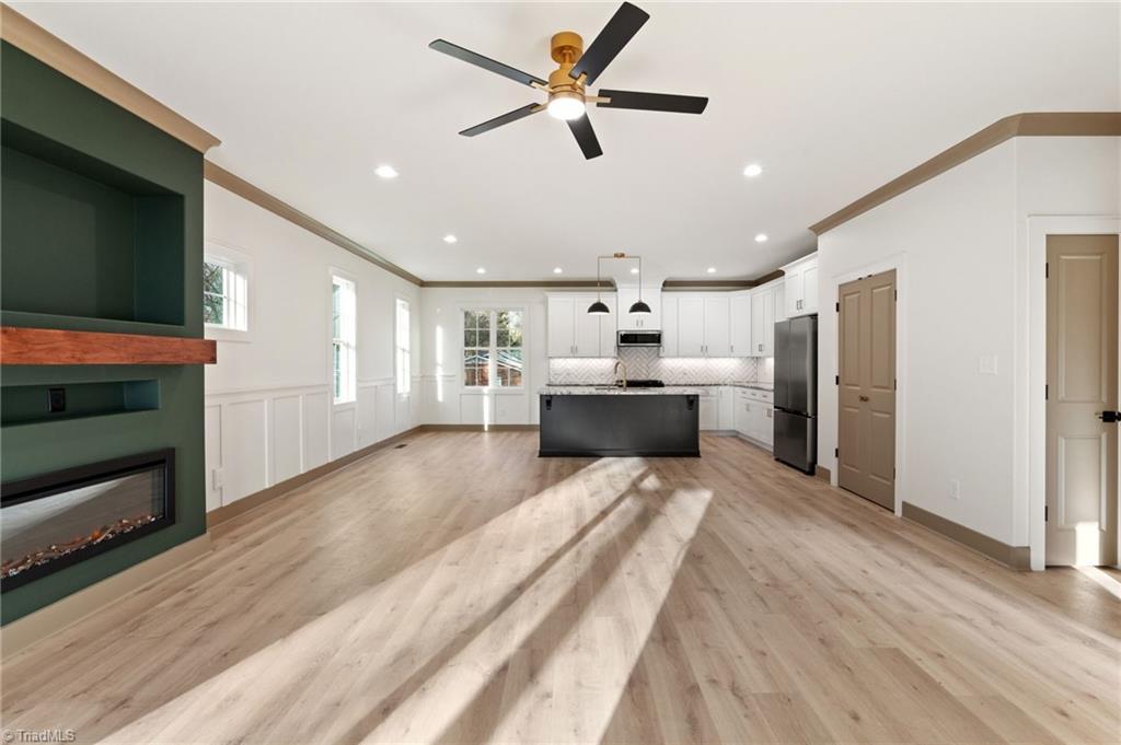 194 N Peace Haven Road, Winston-Salem