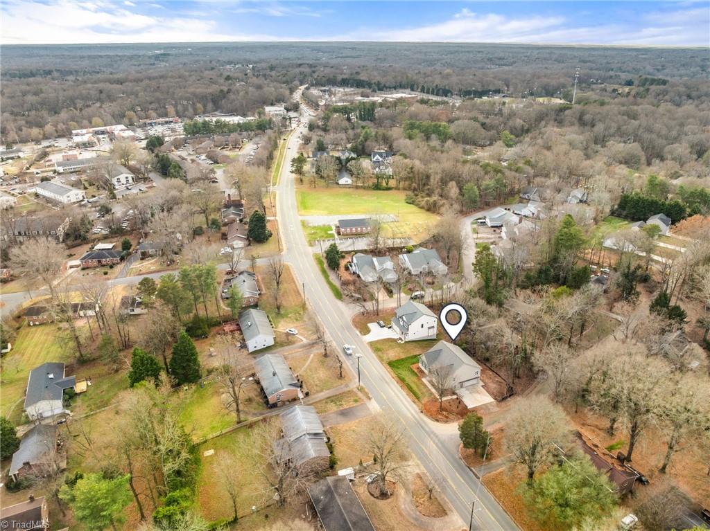 194 N Peace Haven Road, Winston-Salem