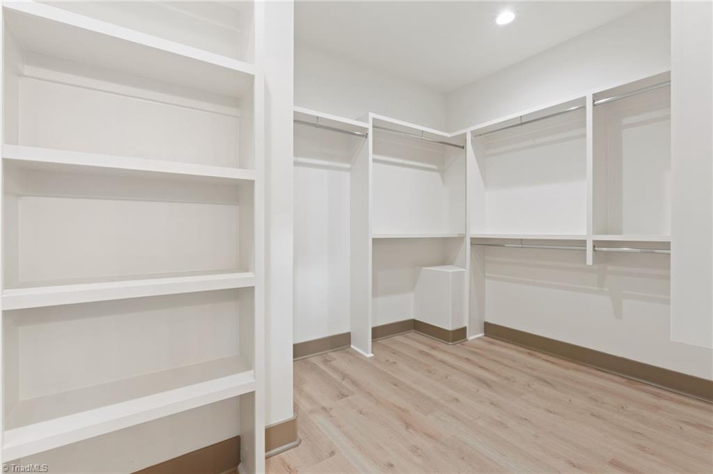 194 N Peace Haven Road, Winston-Salem