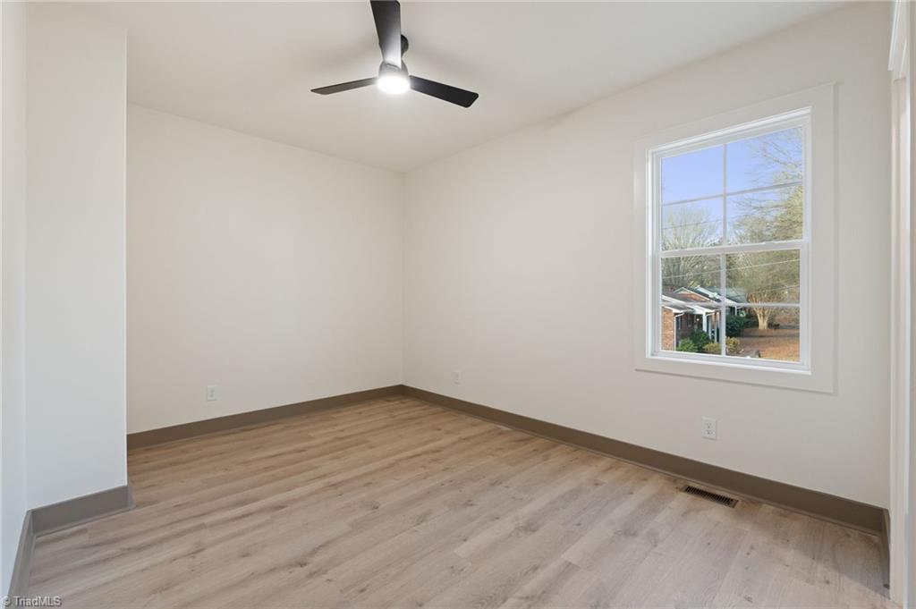 194 N Peace Haven Road, Winston-Salem