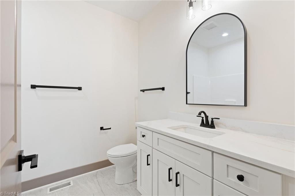 194 N Peace Haven Road, Winston-Salem