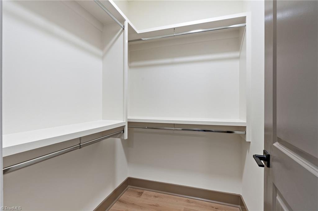 194 N Peace Haven Road, Winston-Salem