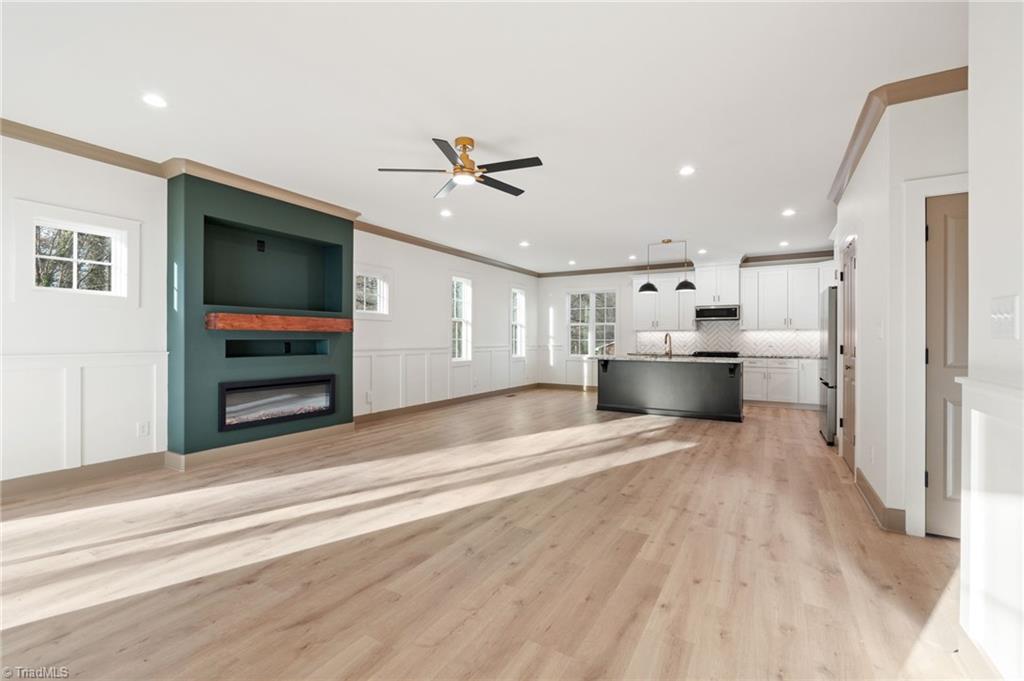 194 N Peace Haven Road, Winston-Salem