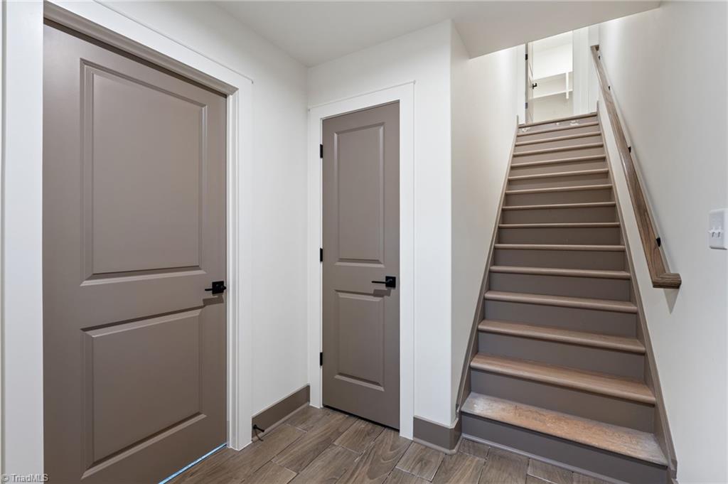 194 N Peace Haven Road, Winston-Salem