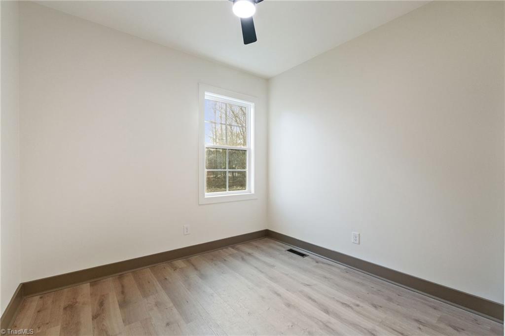 194 N Peace Haven Road, Winston-Salem