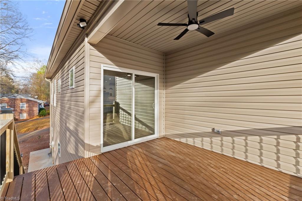 194 N Peace Haven Road, Winston-Salem