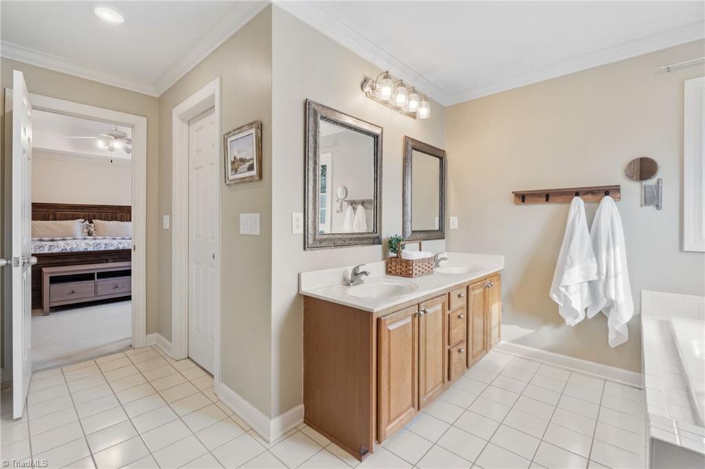 4855 Century Oaks Lane, Winston-Salem