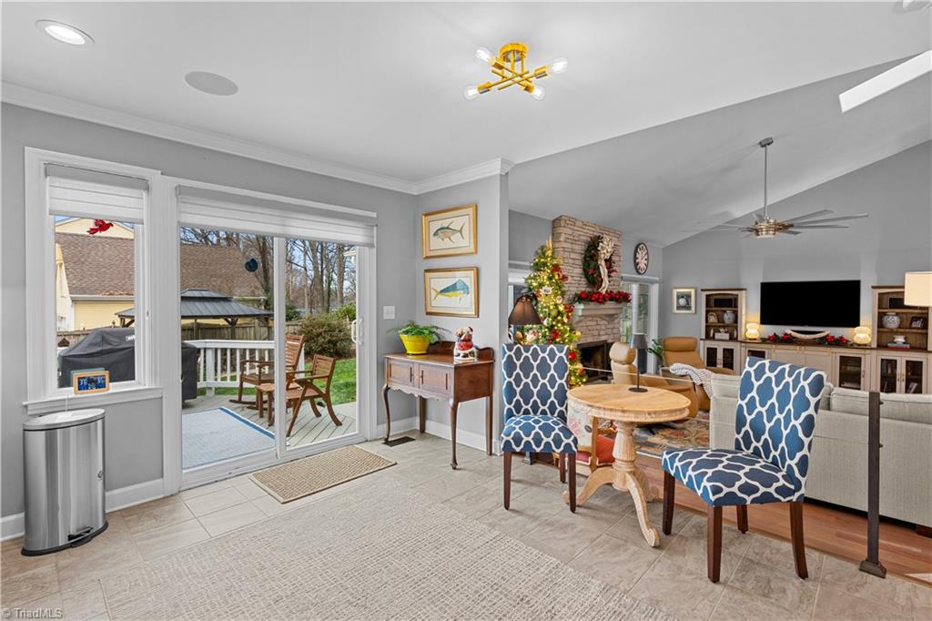 1201 Double Oaks Road