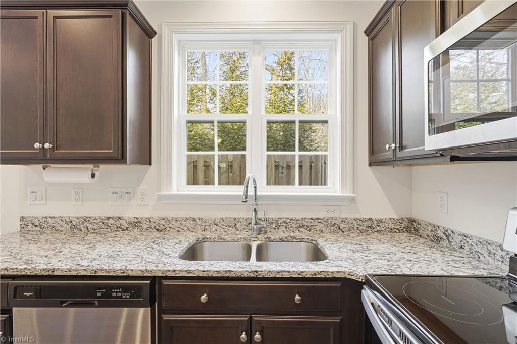 882 Silver Leaf Drive, Winston-Salem