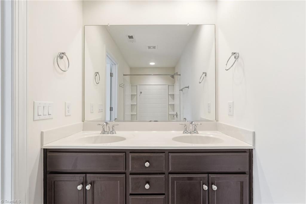 882 Silver Leaf Drive, Winston-Salem