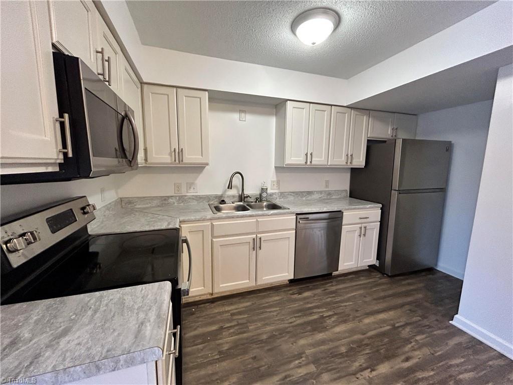 1019 Cedar Place Court, Winston-Salem