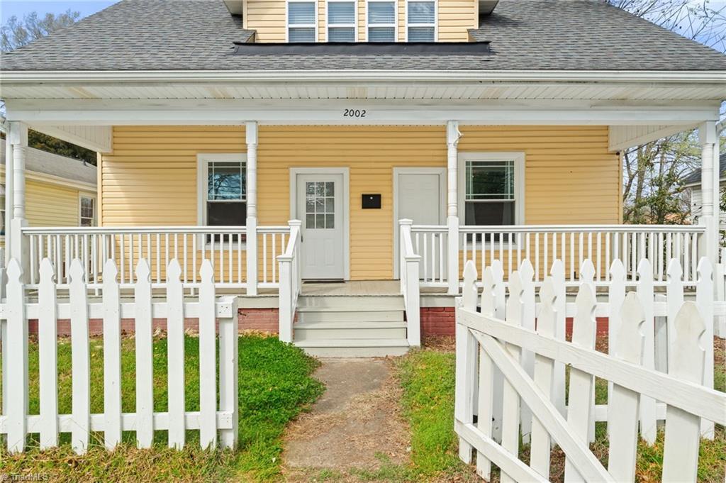 2002 Spring Garden Street