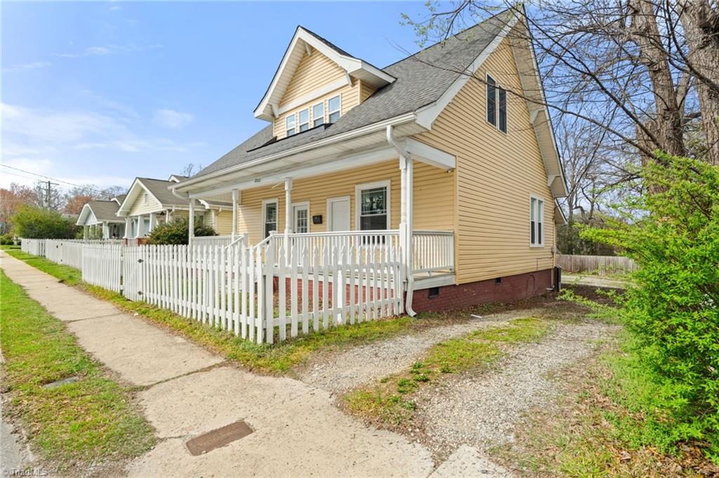 2002 Spring Garden Street