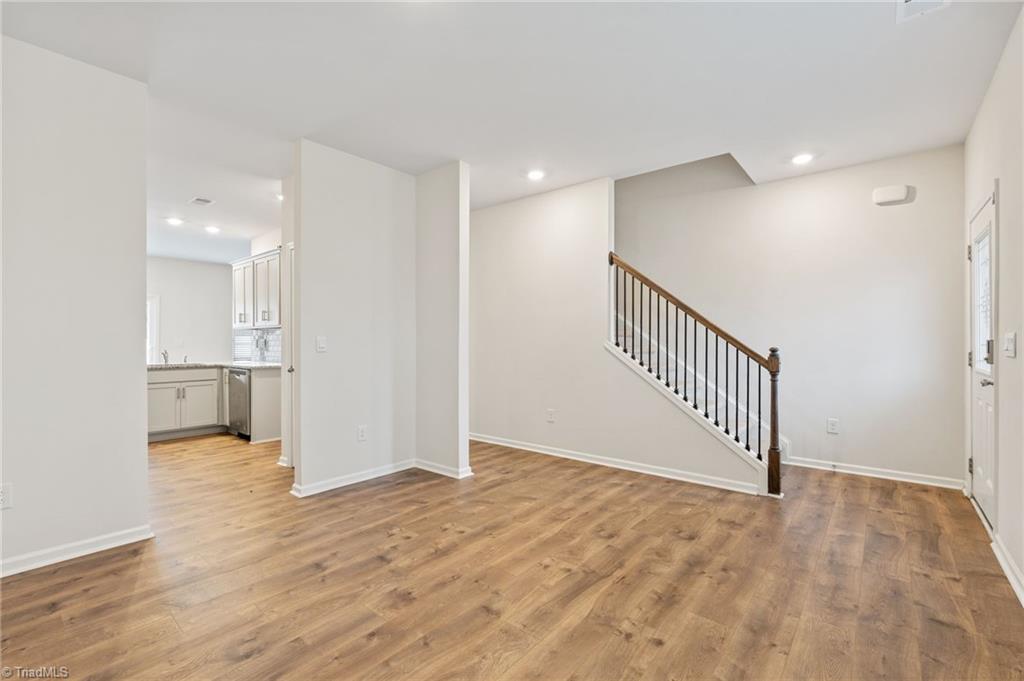 3696 Waterford Oak Court