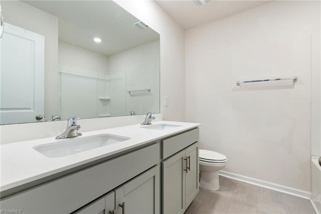 3696 Waterford Oak Court