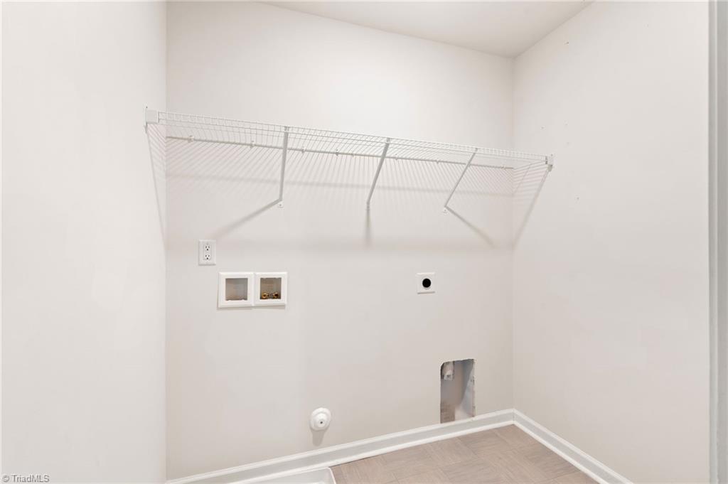 3696 Waterford Oak Court