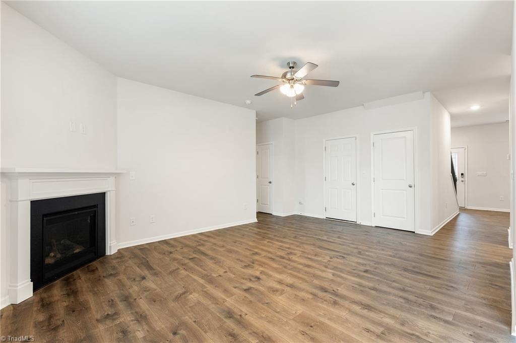 3696 Waterford Oak Court