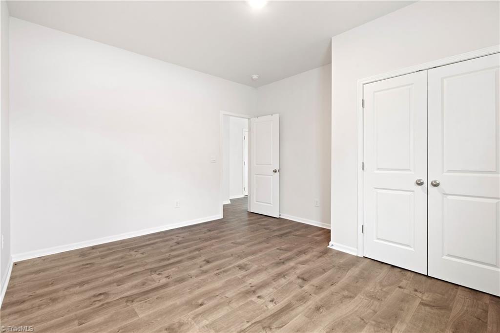 3696 Waterford Oak Court