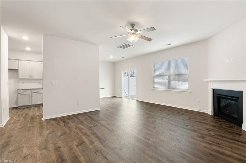 3696 Waterford Oak Court