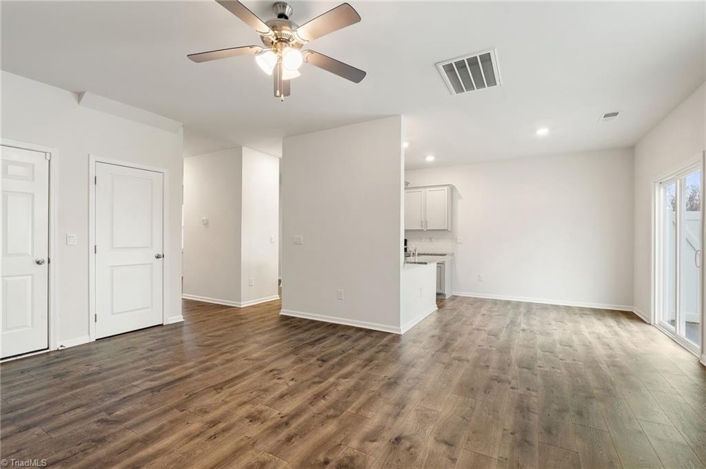 3696 Waterford Oak Court