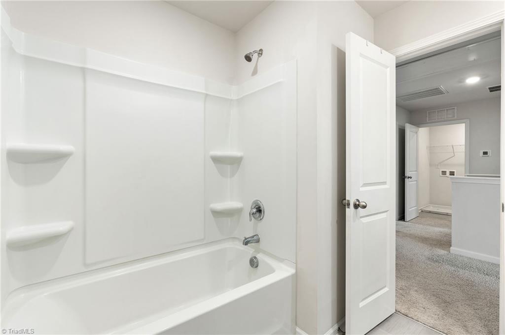 3696 Waterford Oak Court