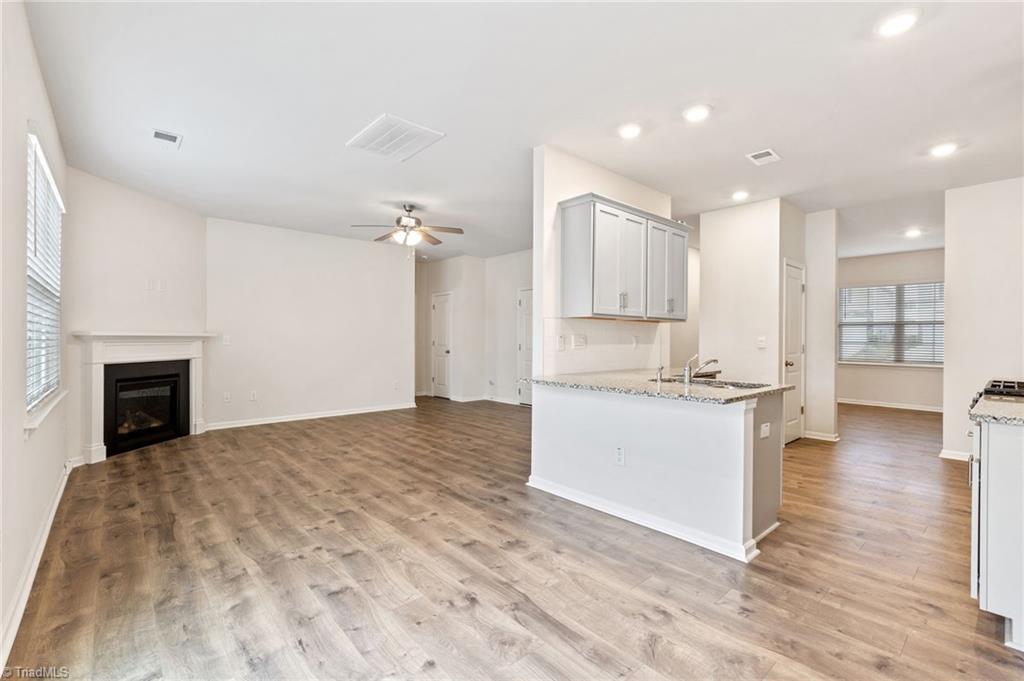 3696 Waterford Oak Court