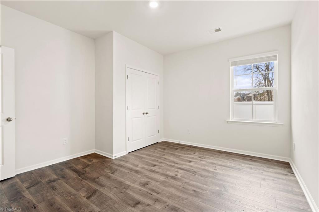 3696 Waterford Oak Court