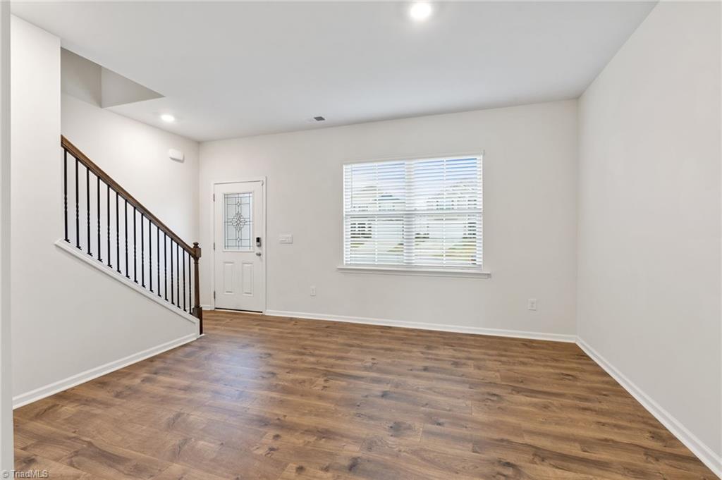 3696 Waterford Oak Court