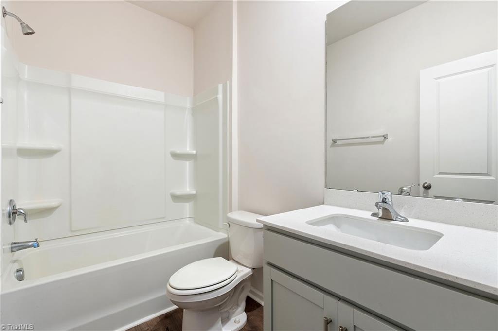 3696 Waterford Oak Court