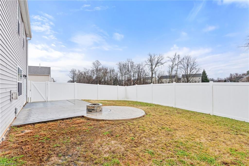 3696 Waterford Oak Court