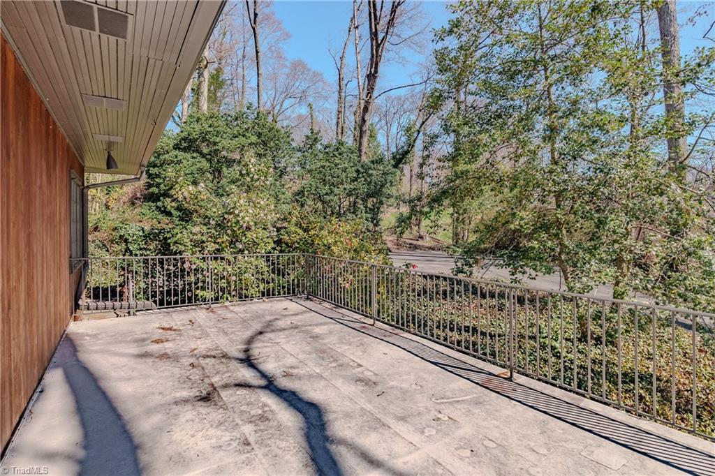 129 Oaklawn Road