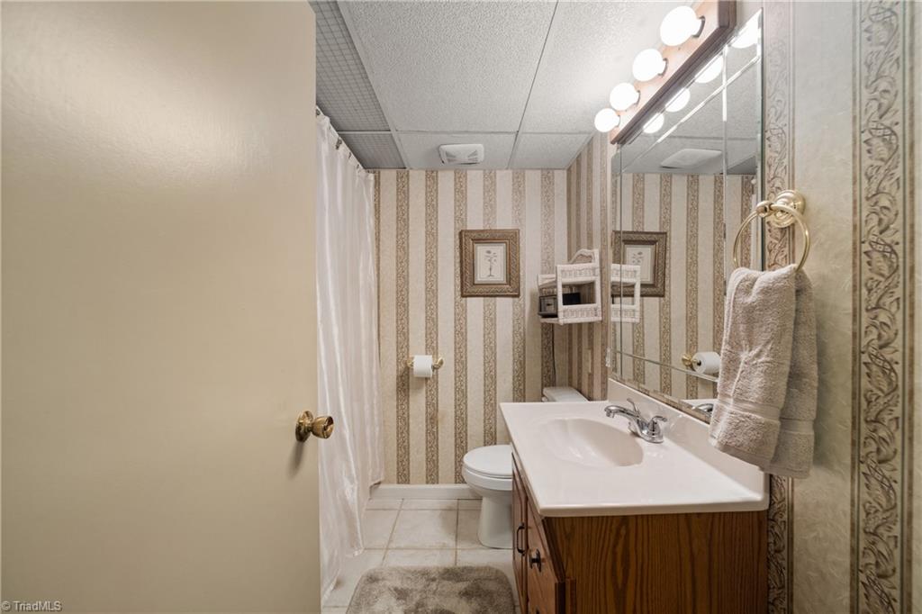 410 Lynhaven Drive, Winston-Salem