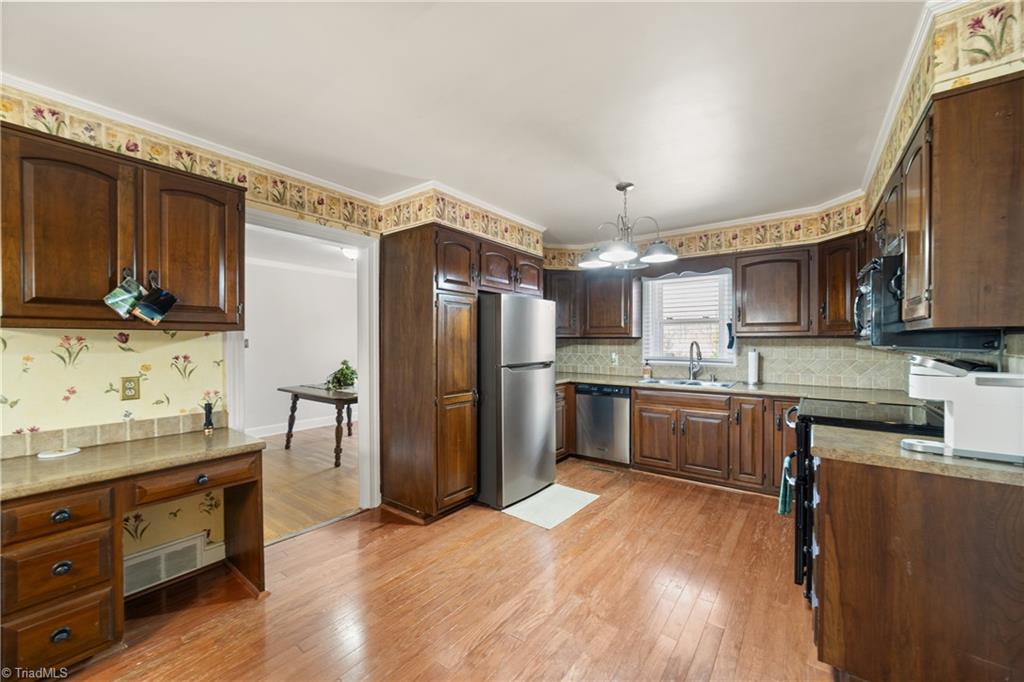 410 Lynhaven Drive, Winston-Salem