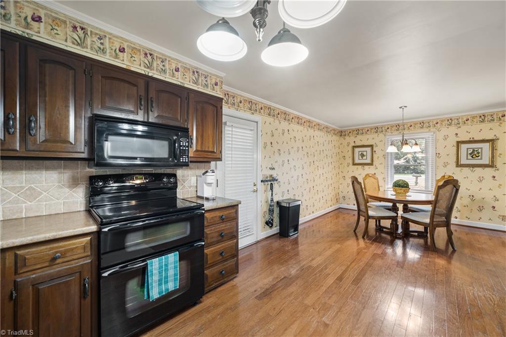 410 Lynhaven Drive, Winston-Salem