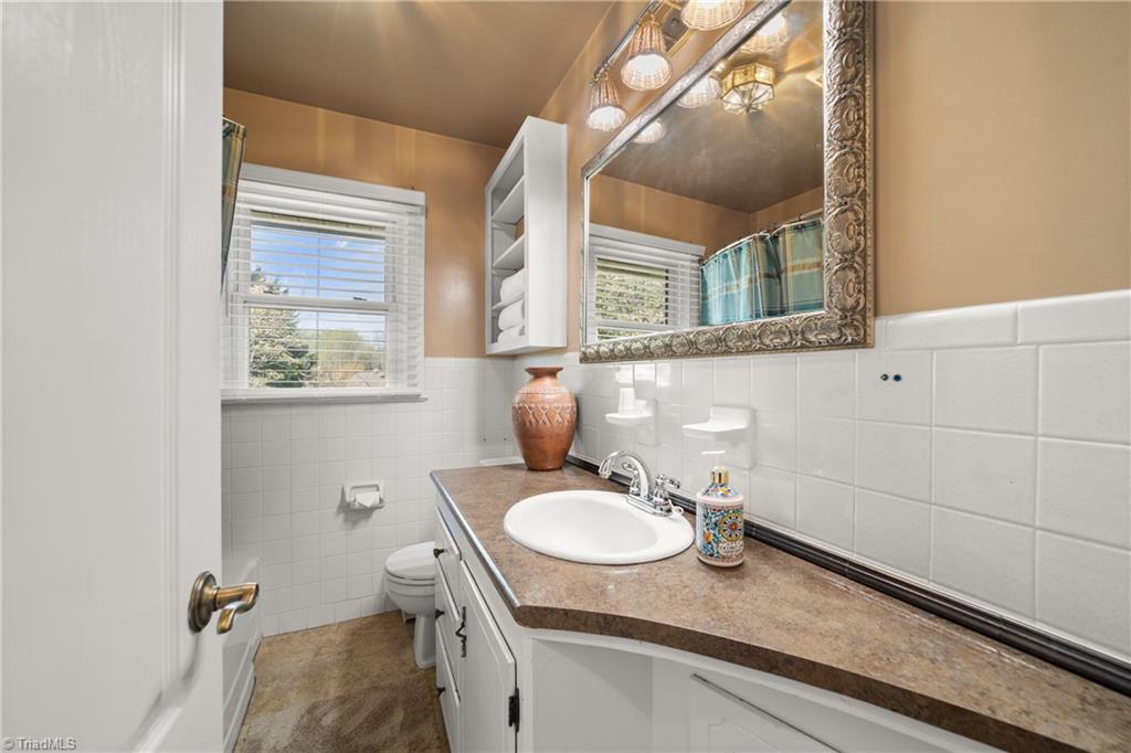 410 Lynhaven Drive, Winston-Salem