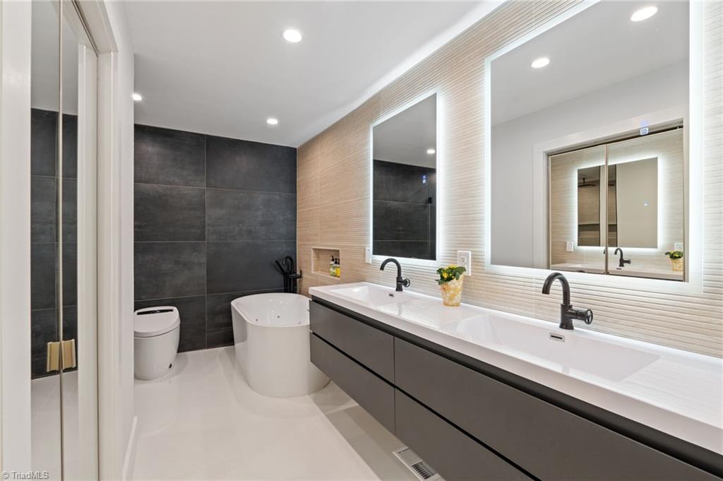 1955 Eastchester Drive # D