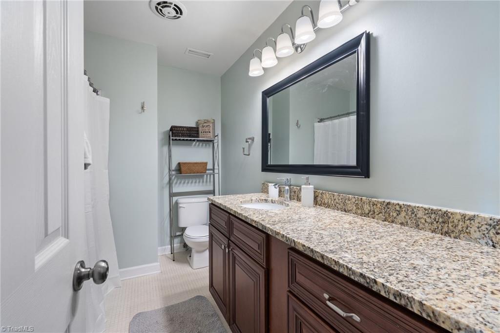 2736 Edinberg Drive, Winston-Salem