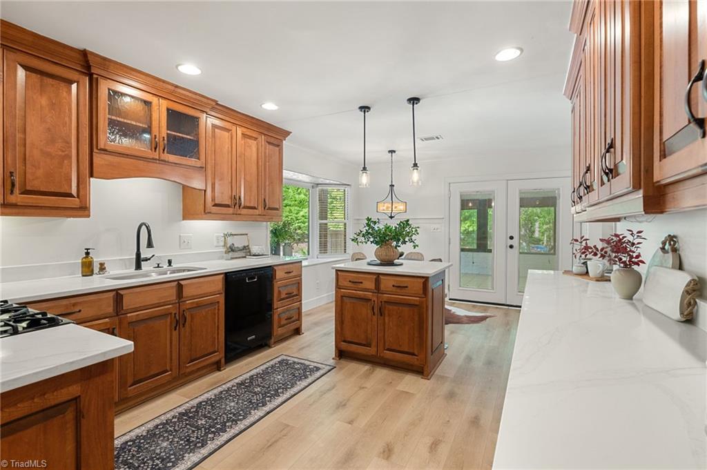 2216 Whites Mill Road