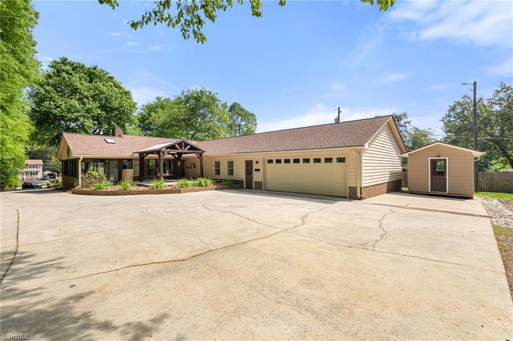2216 Whites Mill Road