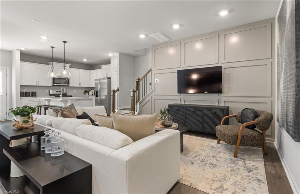 1609 Eckert Lane