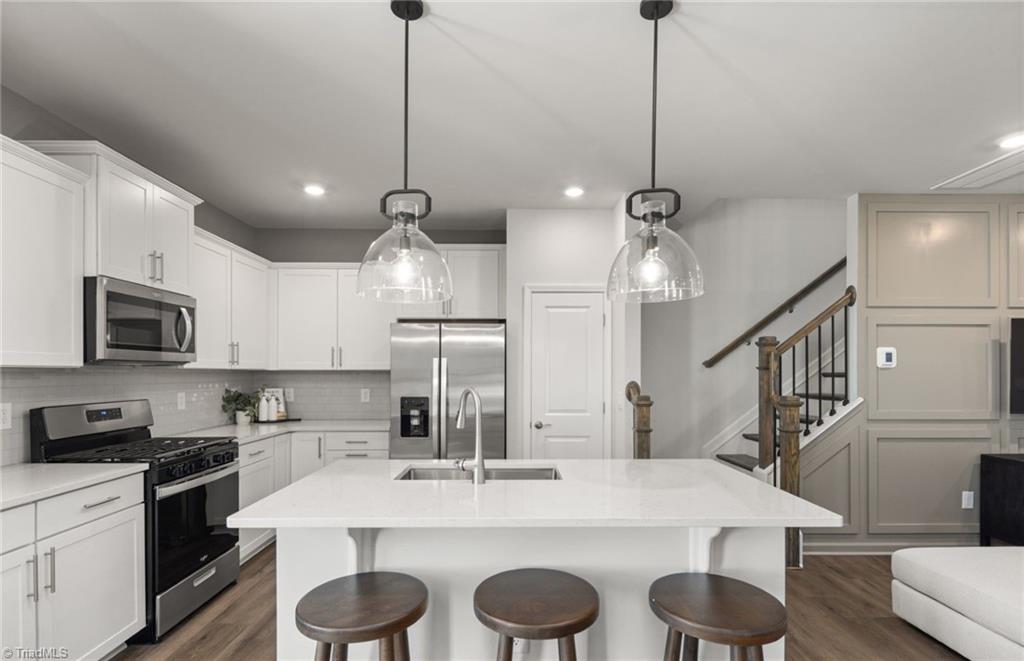1609 Eckert Lane