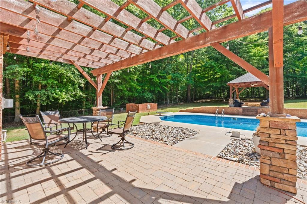 355 Rabbit Farm Trail