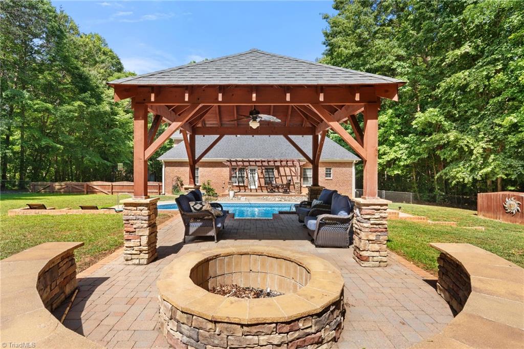 355 Rabbit Farm Trail