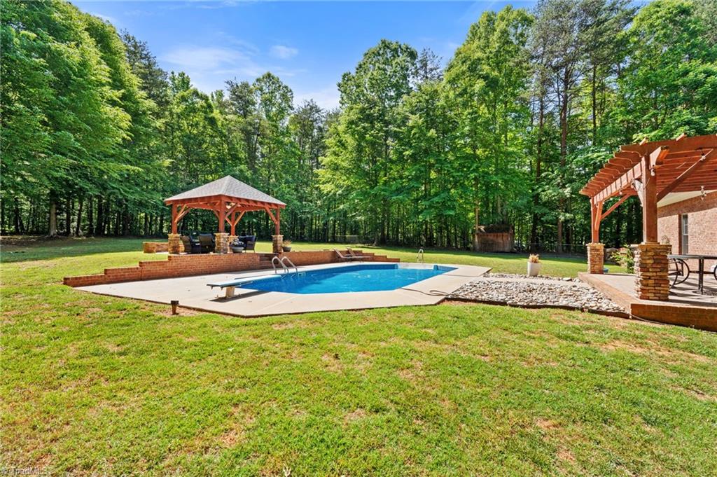 355 Rabbit Farm Trail
