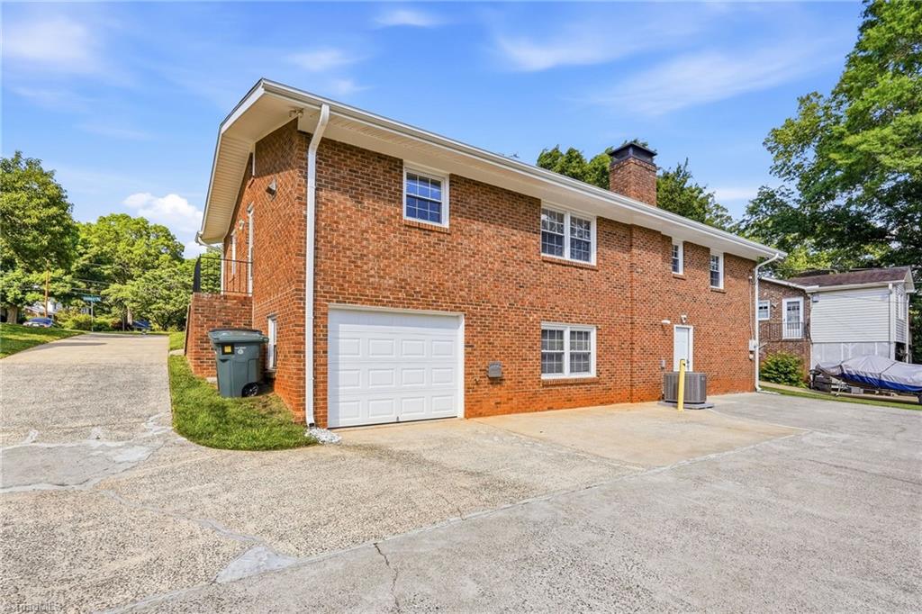 2760 Edinberg Drive, Winston-Salem