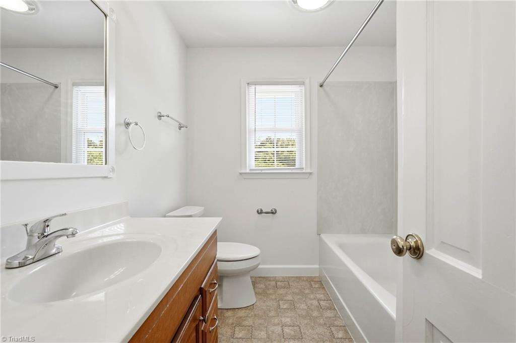 2760 Edinberg Drive, Winston-Salem