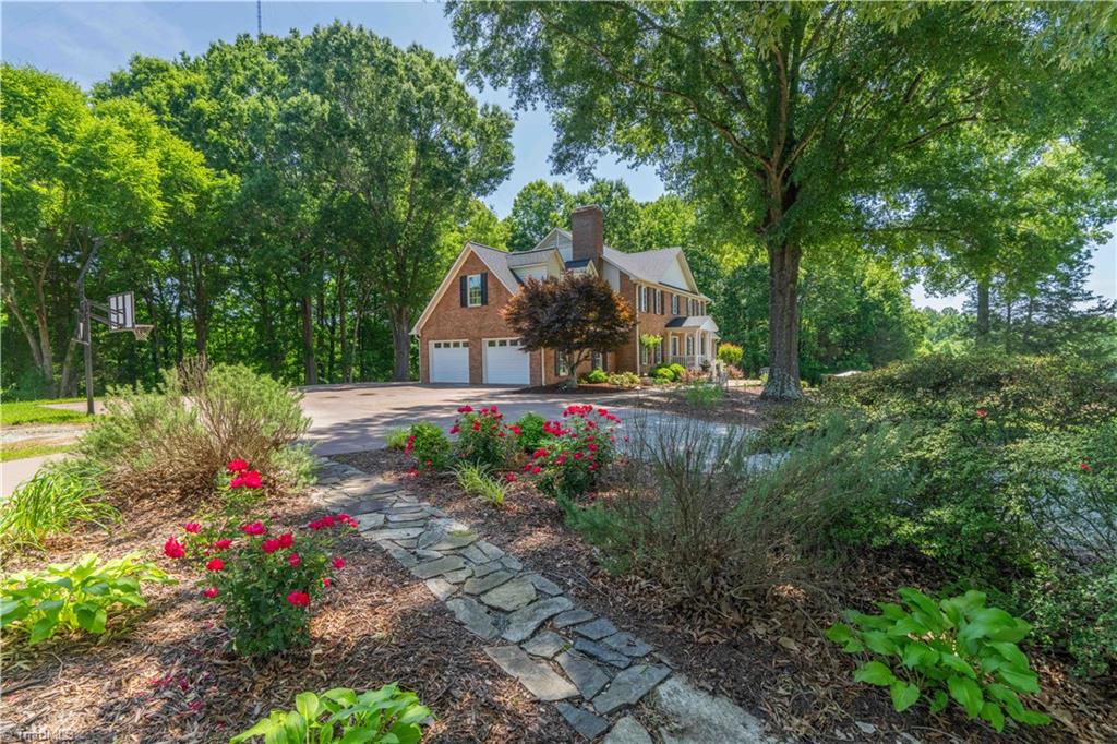 668 Link Road