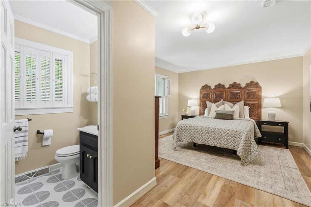 3326 Sedgefield Road