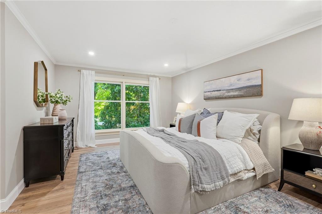 3326 Sedgefield Road