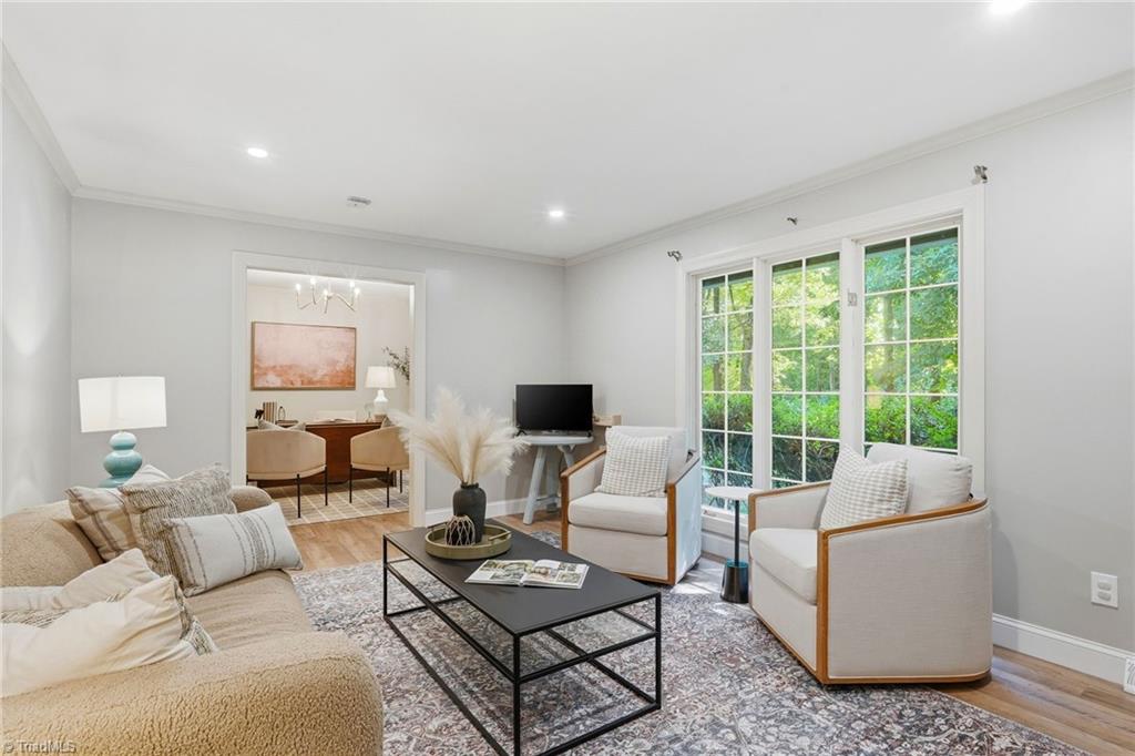 3326 Sedgefield Road